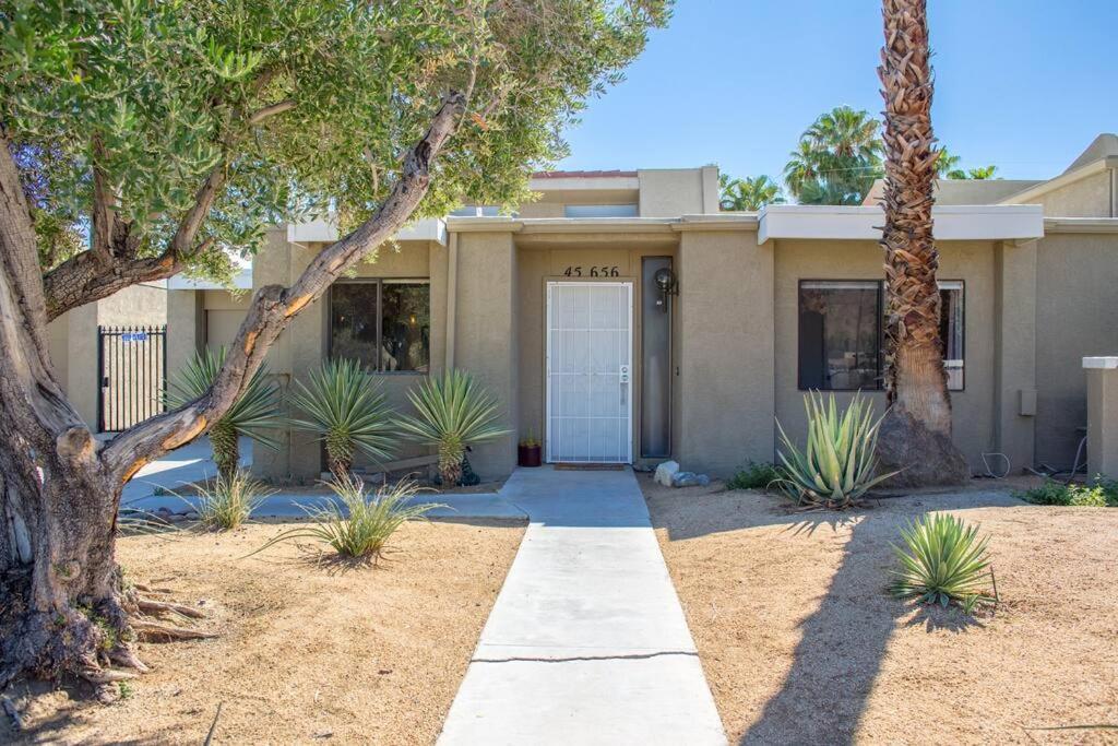 Charming Palm Desert Oasis - An Ideal Getaway Home Exterior photo
